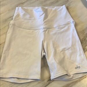ALO Yoga White Bike Shorts Moisture-Wicking Elastic Waistband